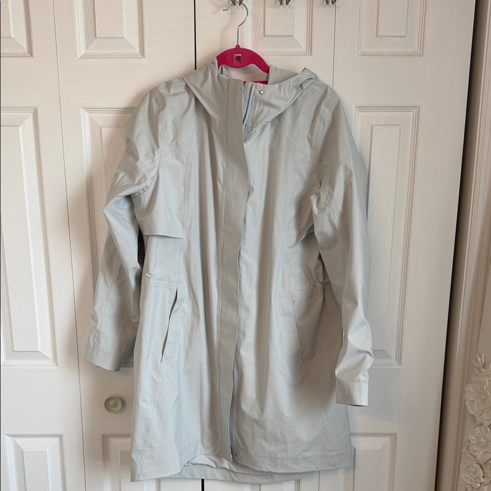 Excellent used Lululemon Rain Rebel Jacket in Vapor size 14